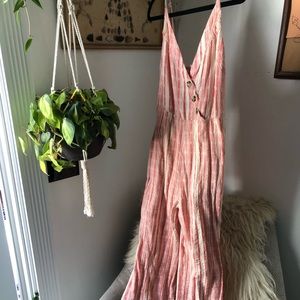 Fun linen jumpsuit bought in Italy and in good condition